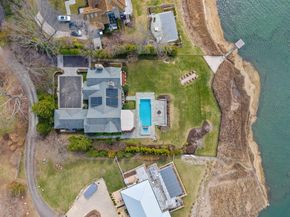 52 Carriglea Drive, Riverside CT 06878