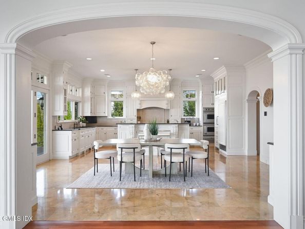 52 Carriglea Drive, Riverside CT 06878