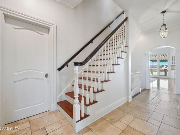 52 Carriglea Drive, Riverside CT 06878