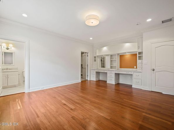 52 Carriglea Drive, Riverside CT 06878