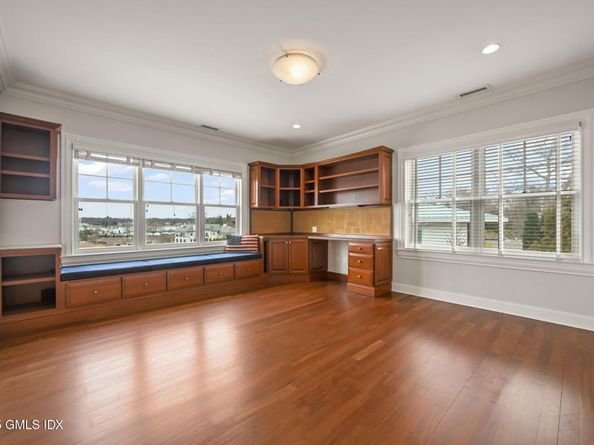 52 Carriglea Drive, Riverside CT 06878