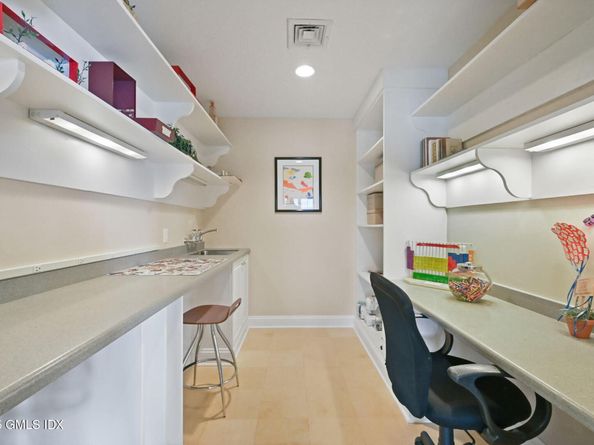 52 Carriglea Drive, Riverside CT 06878