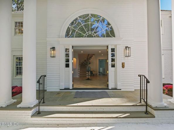 8 Tinker Lane, Greenwich CT 06830