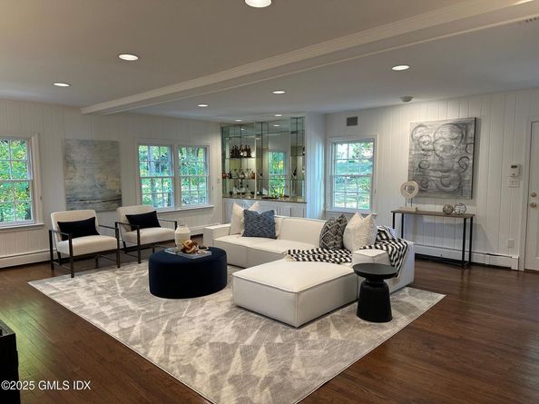 8 Tinker Lane, Greenwich CT 06830