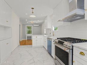 10 MacArthur Drive, Old Greenwich CT 06870