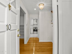 10 MacArthur Drive, Old Greenwich CT 06870
