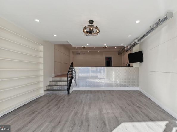 5460 Ridge Avenue, Philadelphia PA 19128