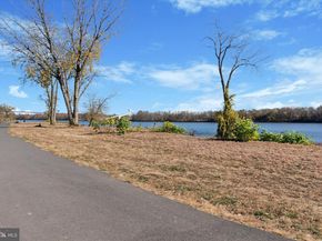 16444 River View Drive, Bristol PA 19007