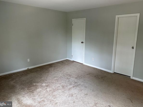 4000 Gypsy Lane 420D, Philadelphia PA 19129