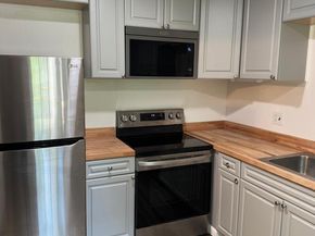 4000 Gypsy Lane 420D, Philadelphia PA 19129