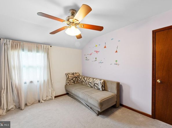 18 Daffodil Drive, Southampton PA 18966