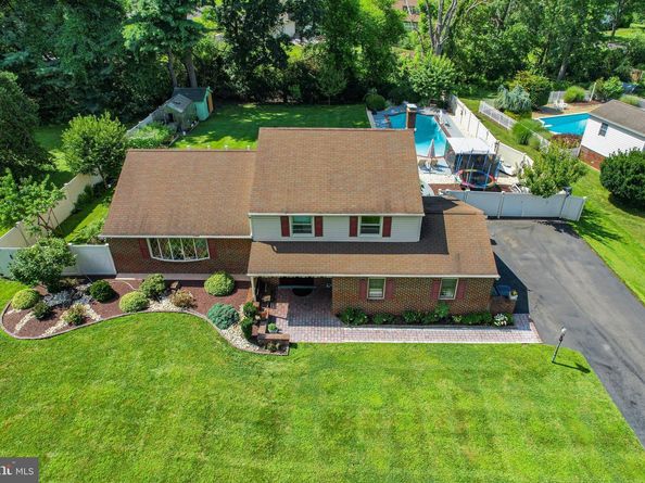 18 Daffodil Drive, Southampton PA 18966