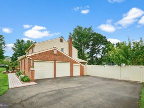 18 Daffodil Drive, Southampton PA 18966