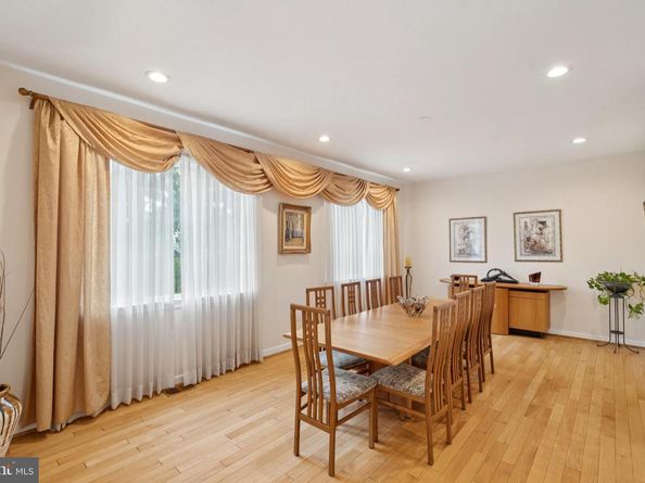1439 Byberry Road, Huntingdon Valley PA 19006