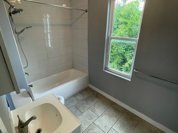 5654 Appletree Street, Philadelphia PA 19139