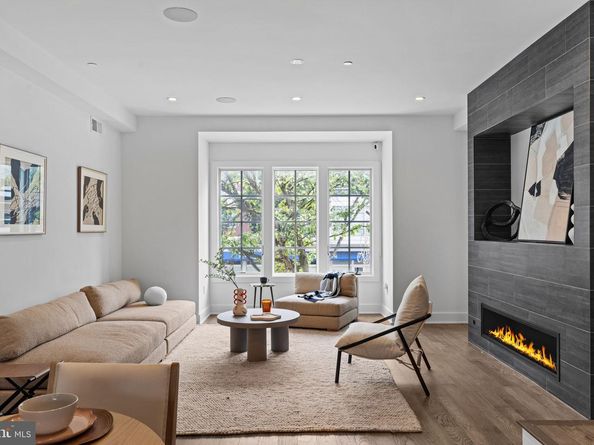 742 S Broad Street, Philadelphia PA 19146