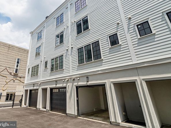 742 S Broad Street, Philadelphia PA 19146