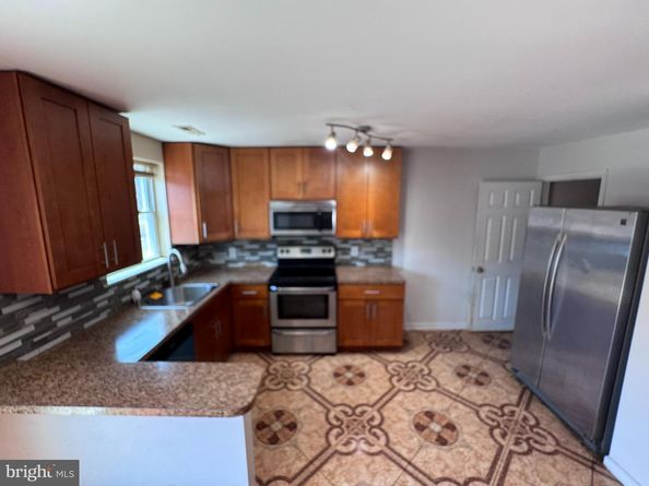 7638 Thouron Avenue, Philadelphia PA 19150