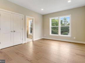 806 Meadow Lane SW, Vienna VA 22180