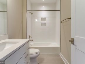 806 Meadow Lane SW, Vienna VA 22180