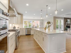 806 Meadow Lane SW, Vienna VA 22180