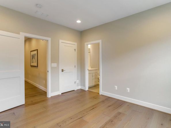 806 Meadow Lane SW, Vienna VA 22180
