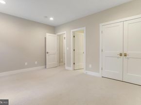 806 Meadow Lane SW, Vienna VA 22180
