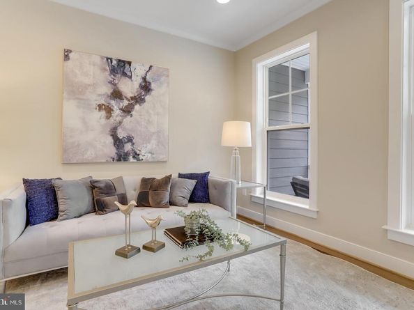 806 Meadow Lane SW, Vienna VA 22180