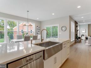 806 Meadow Lane SW, Vienna VA 22180