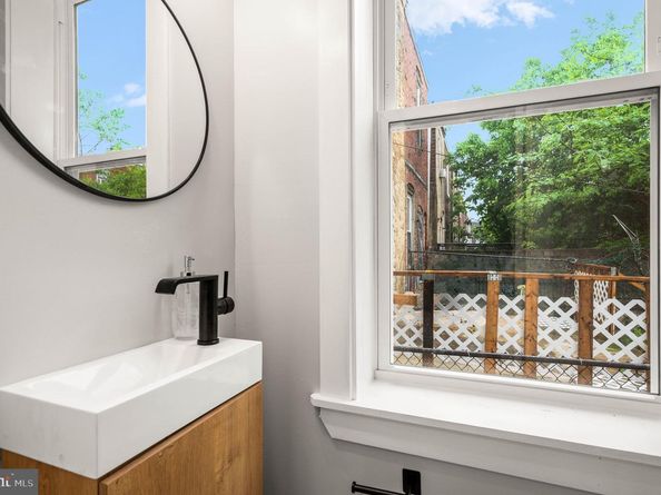 5113 W Thompson Street, Philadelphia PA 19131