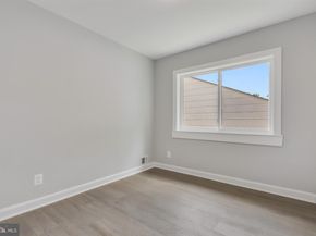 6718 14TH Place NW, Washington DC 20012