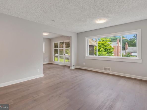 6718 14TH Place NW, Washington DC 20012
