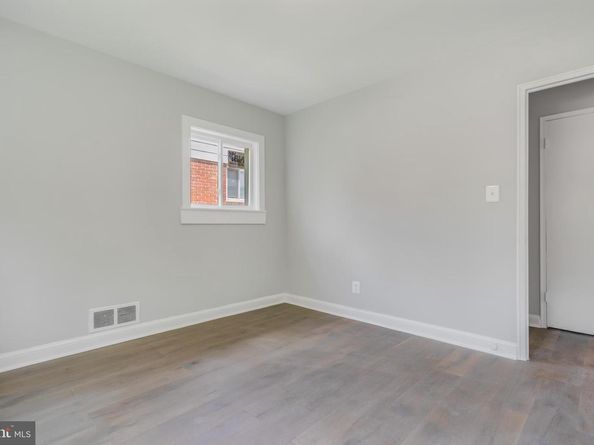 6718 14TH Place NW, Washington DC 20012