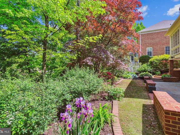 2929 Eddington Terrace, Alexandria VA 22302