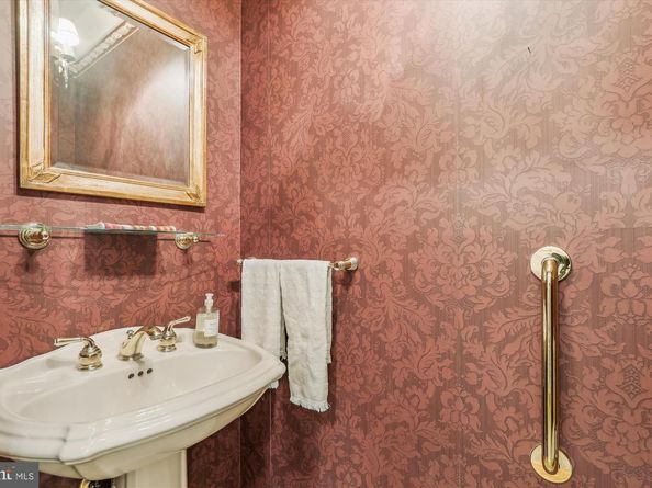 2929 Eddington Terrace, Alexandria VA 22302