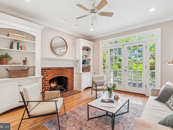 2929 Eddington Terrace, Alexandria VA 22302