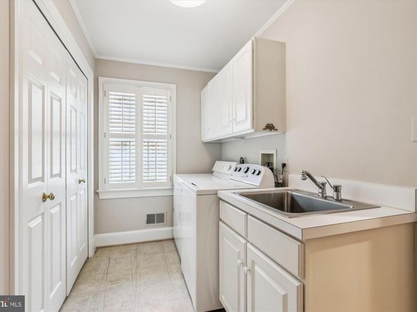 2929 Eddington Terrace, Alexandria VA 22302