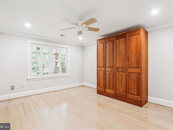 2929 Eddington Terrace, Alexandria VA 22302