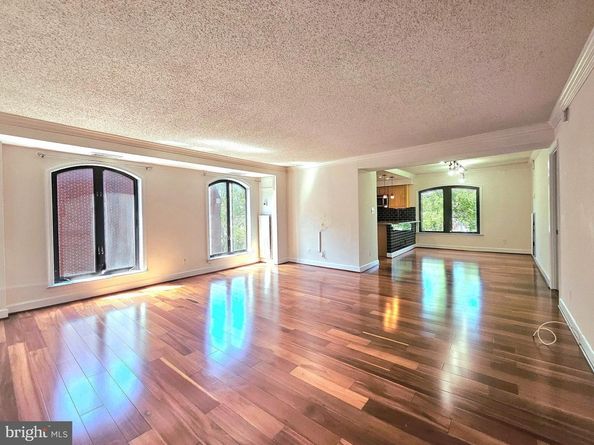1080 Wisconsin Avenue NW 203, Washington DC 20007