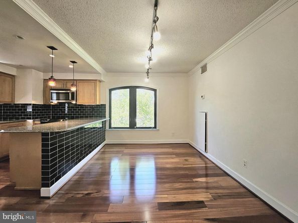 1080 Wisconsin Avenue NW 203, Washington DC 20007