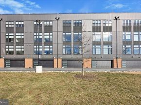4537 Riverside Way, Philadelphia PA 19127