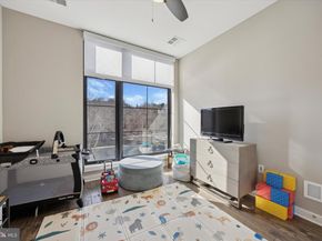 4537 Riverside Way, Philadelphia PA 19127