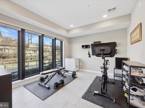 4537 Riverside Way, Philadelphia PA 19127