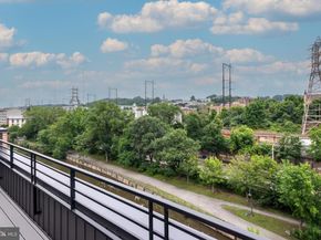 4537 Riverside Way, Philadelphia PA 19127