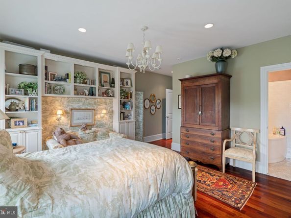 501 Pine Street, Philadelphia PA 19106