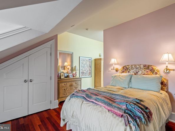 501 Pine Street, Philadelphia PA 19106