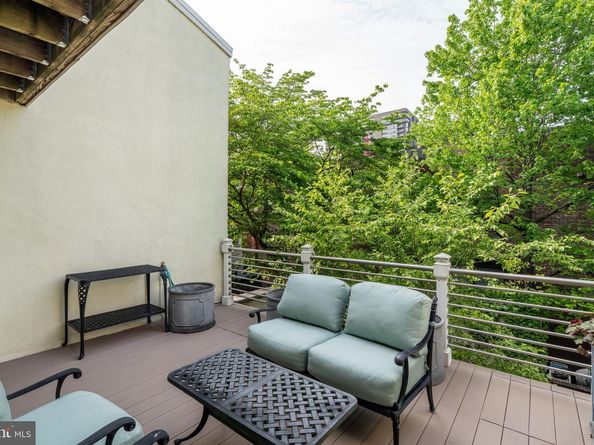 501 Pine Street, Philadelphia PA 19106