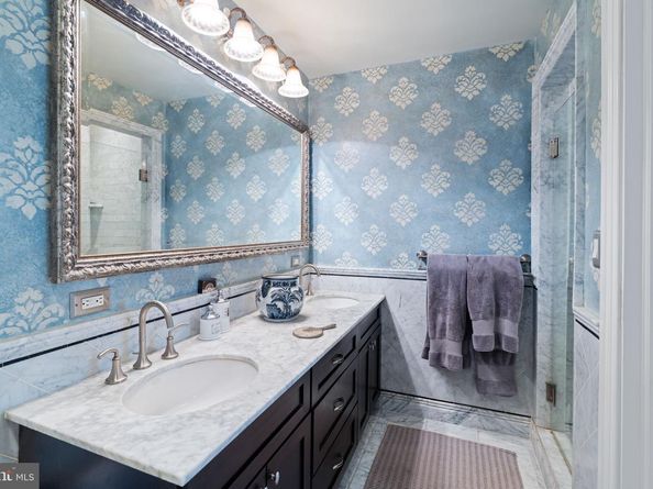 501 Pine Street, Philadelphia PA 19106
