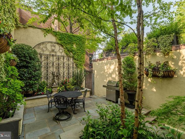 501 Pine Street, Philadelphia PA 19106