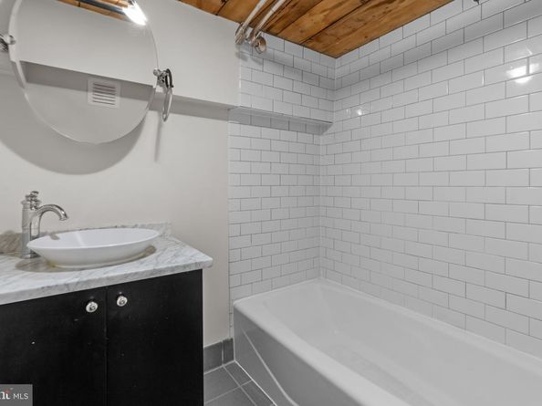 309 Arch Street 301, Philadelphia PA 19106